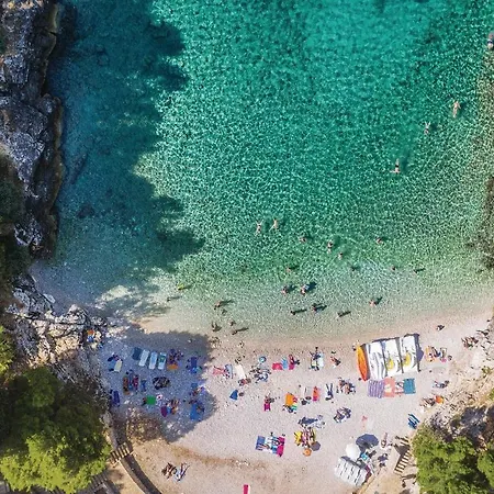 2 Bedroom Amazing Apartment In Pula Apartman