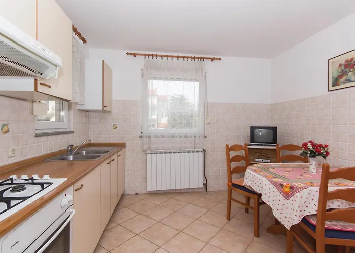 2 Bedroom Cozy In