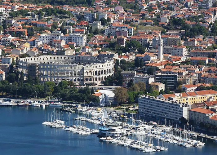 2 Bedroom Cozy In Διαμέρισμα Πούλα